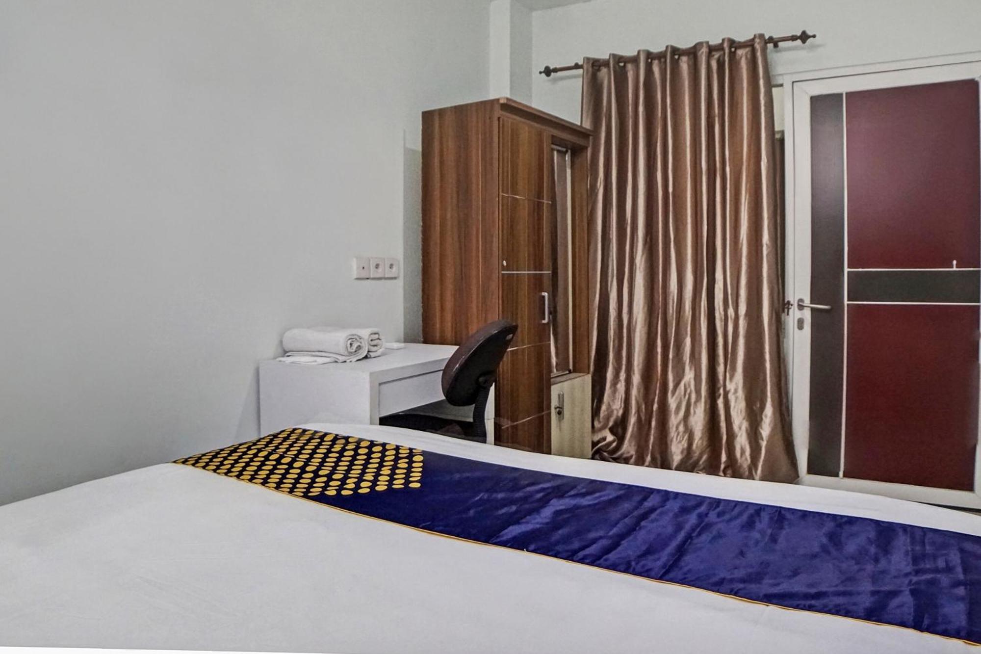 Spot On 92822 Finest House Near Amplas Bus Terminal Medan Exterior photo